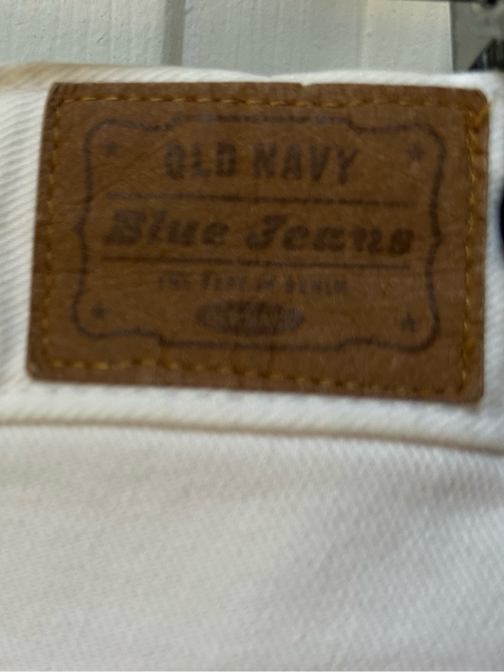 Old Navy White Straight-Leg Boot-cut Women’s Jeans Sz 14. Like new-I lost weight - Picture 6 of 9